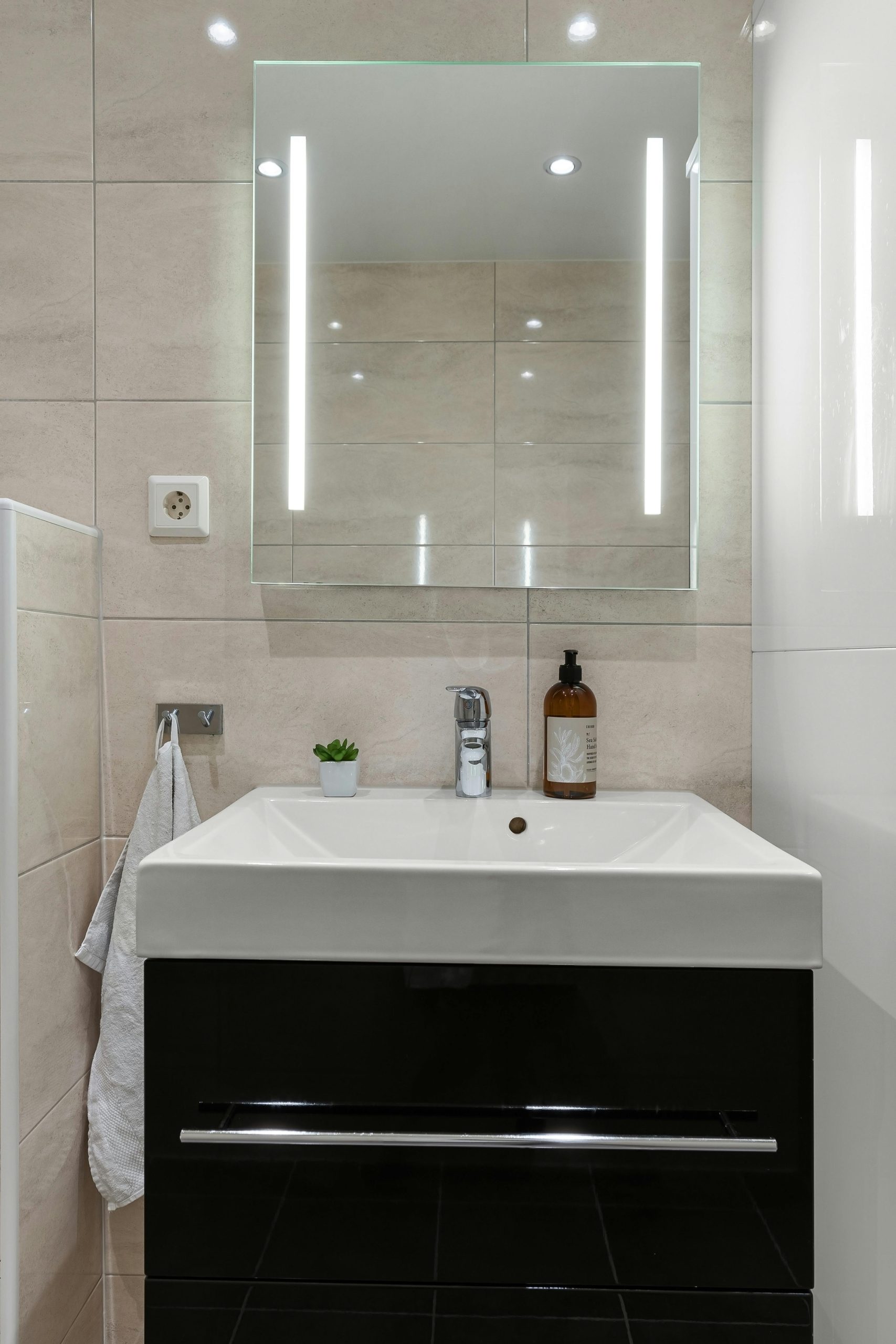 Compact Bathroom Design Ideas
